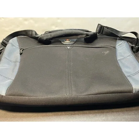Swiss Gear The Angle padded laptop bag briefcase shoulder strap 16" x 13" black - Picture 10 of 10